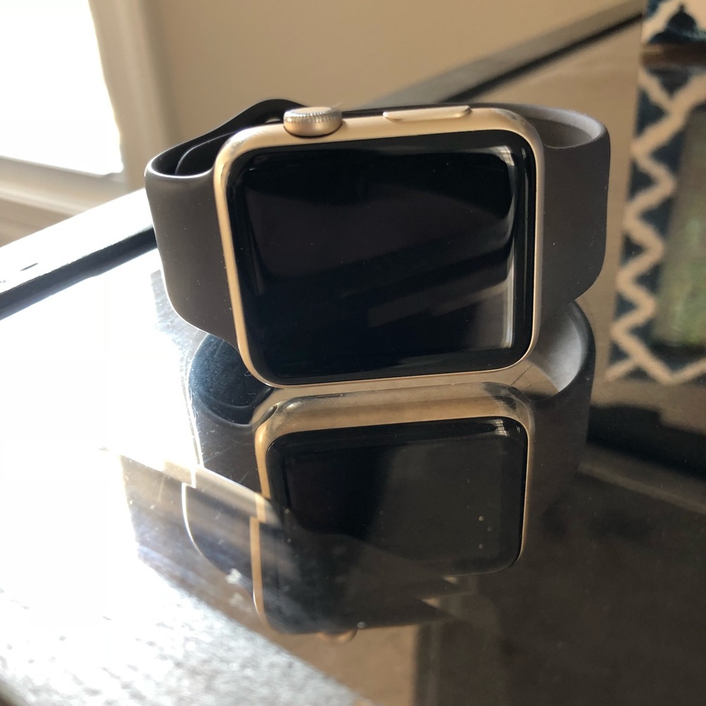 Apple Watch Series 1 - 42MM - Picture 1 of 7